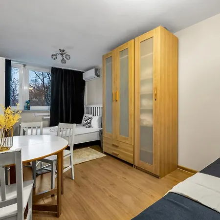 Apartment 2br Metro Railwaystation *