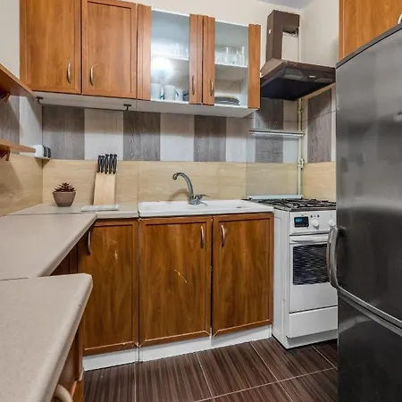 Apartment 2br Metro Railwaystation Warsaw