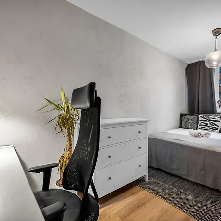2br Metro Railwaystation Warsaw