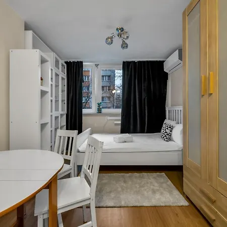 2br Metro Railwaystation Apartment